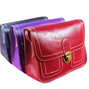 Trendy Retro Buckle Shoulder Bag: A Timeless Fashion Statement